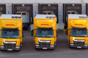 DHL reduce las emisiones del transporte por paneles solares