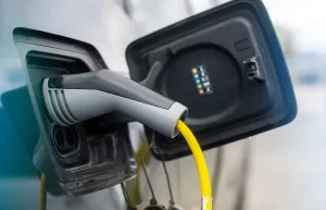 Cómo Elegir el Cargador Correcto Según tu Auto Eléctrico en Chile
